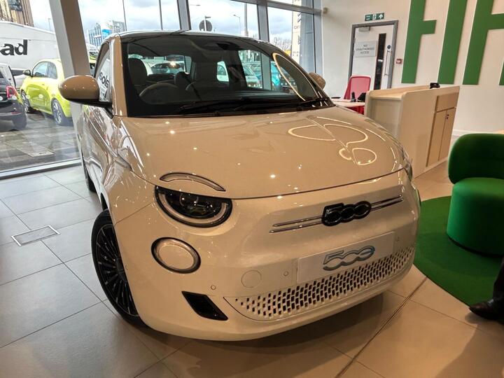 Fiat 500e 42kWh La Prima Auto 3dr
