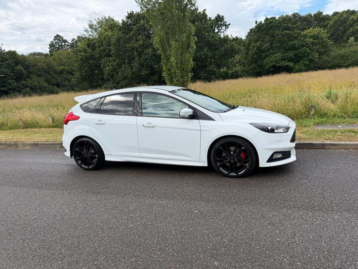 Ford Focus 2.0T EcoBoost ST-3 Euro 6 (s/s) 5dr
