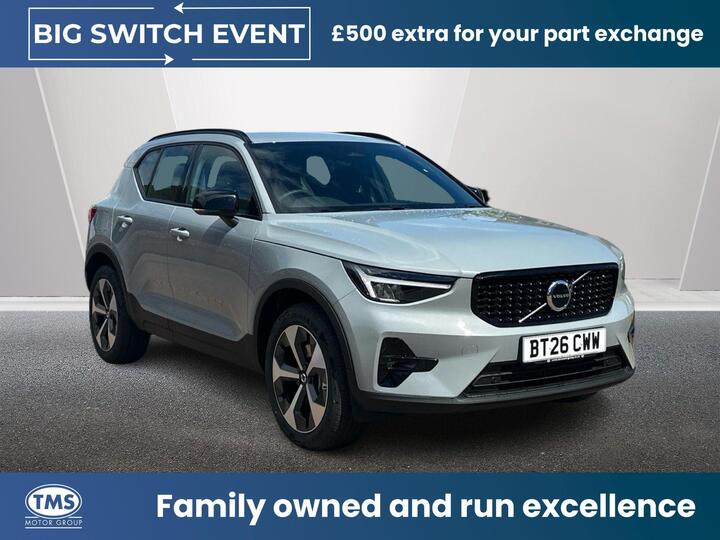 Volvo XC40 2.0 B3 MHEV Plus Dark DCT Auto Euro 6 (s/s) 5dr