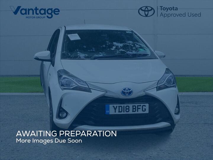 Toyota Yaris 1.5 VVT-h Icon Tech E-CVT Euro 6 (s/s) 5dr