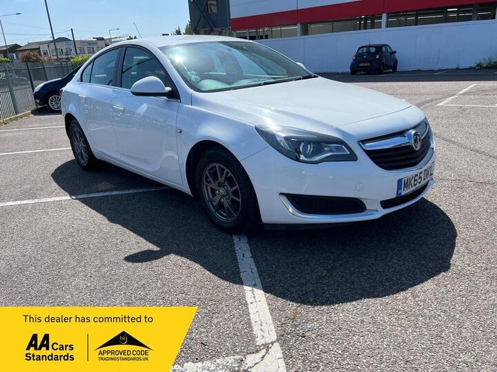 Vauxhall Insignia 2.0 CDTi EcoFLEX Design Euro 5 (s/s) 5dr Vauxhall Insignia 2.0 CDTi EcoFLEX Design Euro 5 (s/s) 5dr