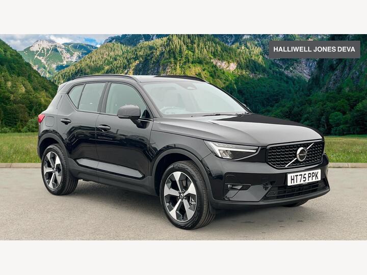 Volvo XC40 2.0 B4 MHEV Plus Dark DCT Auto Euro 6 (s/s) 5dr
