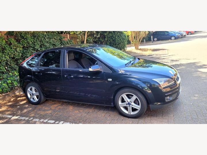 Ford Focus 1.6 Titanium 5dr