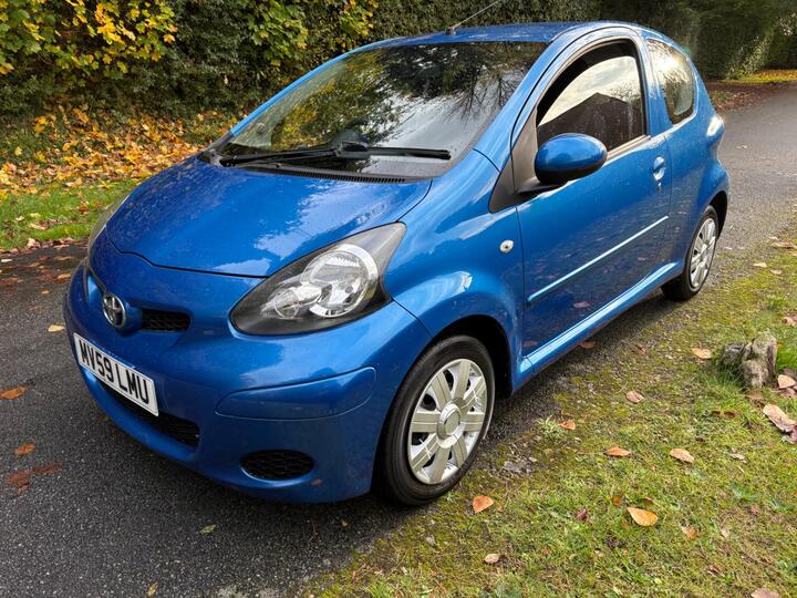 Toyota AYGO 1.0 VVT-i Blue Euro 4 3dr Toyota AYGO 1.0 VVT-i Blue Euro 4 3dr