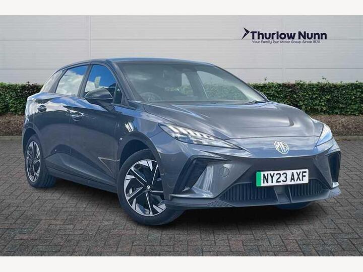 MG MG4 64kWh SE Long Range Auto 5dr