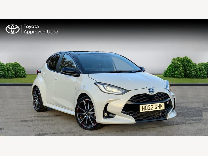 Toyota Yaris 1.5 VVT-h GR SPORT E-CVT Euro 6 (s/s) 5dr Toyota Yaris 1.5 VVT-h GR SPORT E-CVT Euro 6 (s/s) 5dr