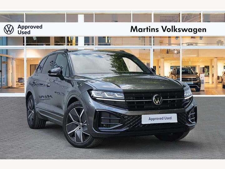 Volkswagen Touareg 3.0 TDI V6 Black Edition Tiptronic 4Motion Euro 6 (s/s) 5dr Volkswagen Touareg 3.0 TDI V6 Black Edition Tiptronic 4Motion Euro 6 (s/s) 5dr