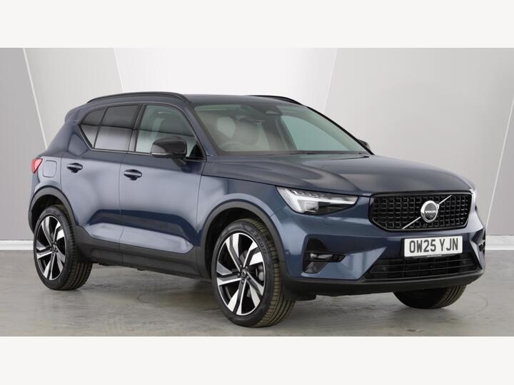 Volvo XC40 2.0 B3 MHEV Ultra Dark DCT Auto Euro 6 (s/s) 5dr