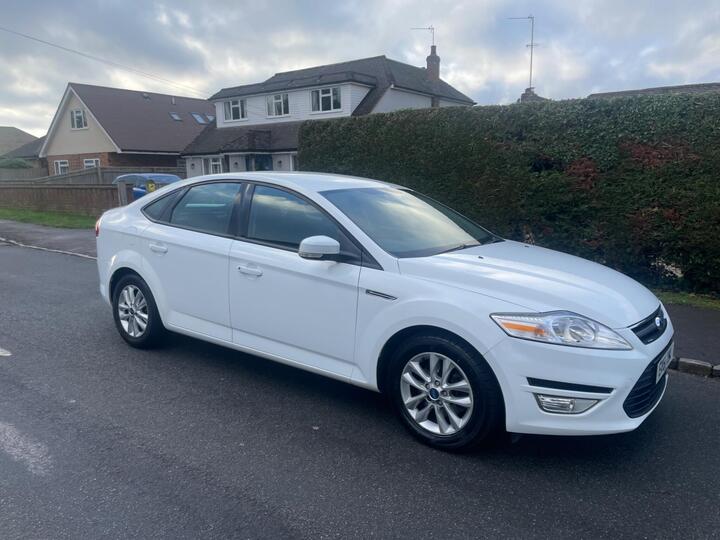 Ford Mondeo 1.6 TDCi ECOnetic Zetec Euro 5 (s/s) 5dr