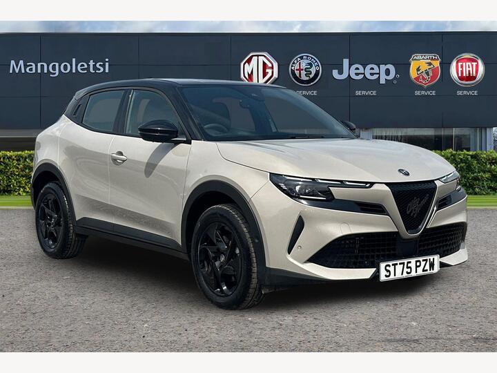 Alfa Romeo Junior 1.2 MHEV Ibrida E-DCT Euro 6 (s/s) 5dr Alfa Romeo Junior 1.2 MHEV Ibrida E-DCT Euro 6 (s/s) 5dr