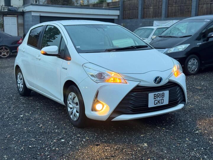 Toyota Yaris 1.5 F Hybrid