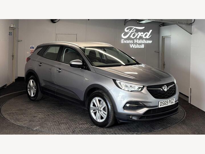 Vauxhall GRANDLAND X DIESEL HATCHBACK 1.5 Turbo D BlueInjection SE Euro 6 (s/s) 5dr