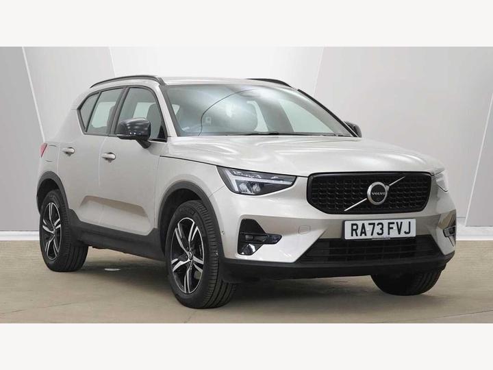 Volvo XC40 2.0 B4 MHEV Plus DCT Auto Euro 6 (s/s) 5dr