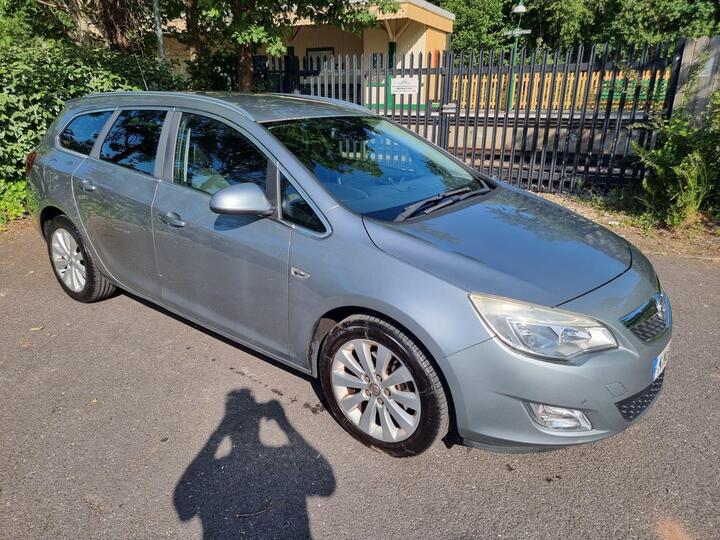 Vauxhall Astra 2.0 CDTi SE Sports Tourer Auto Euro 5 5dr