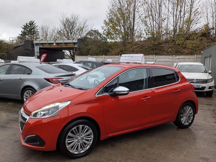 Peugeot 208 1.2 PureTech Allure Euro 6 5dr Peugeot 208 1.2 PureTech Allure Euro 6 5dr