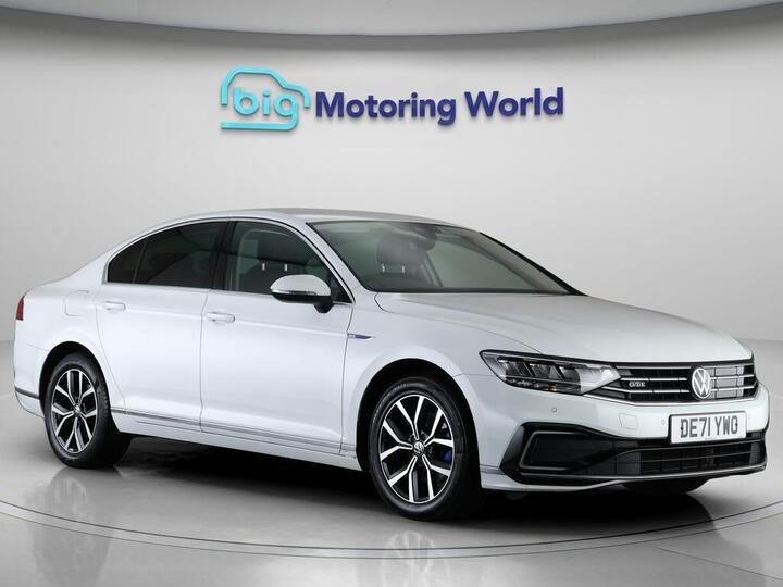 Volkswagen Passat 1.4 TSI 13kWh GTE DSG Euro 6 (s/s) 4dr Volkswagen Passat 1.4 TSI 13kWh GTE DSG Euro 6 (s/s) 4dr