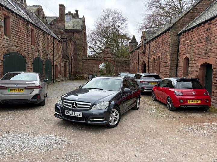 Mercedes-Benz C-CLASS 2.1 C200 CDI Executive SE G-Tronic+ Euro 5 (s/s) 5dr