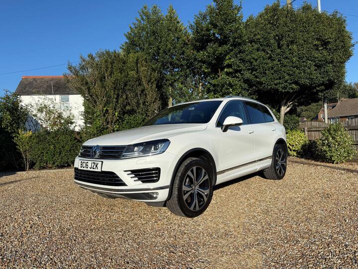 Volkswagen Touareg 3.0 TDI V6 BlueMotion Tech R-Line Tiptronic 4WD Euro 6 (s/s) 5dr