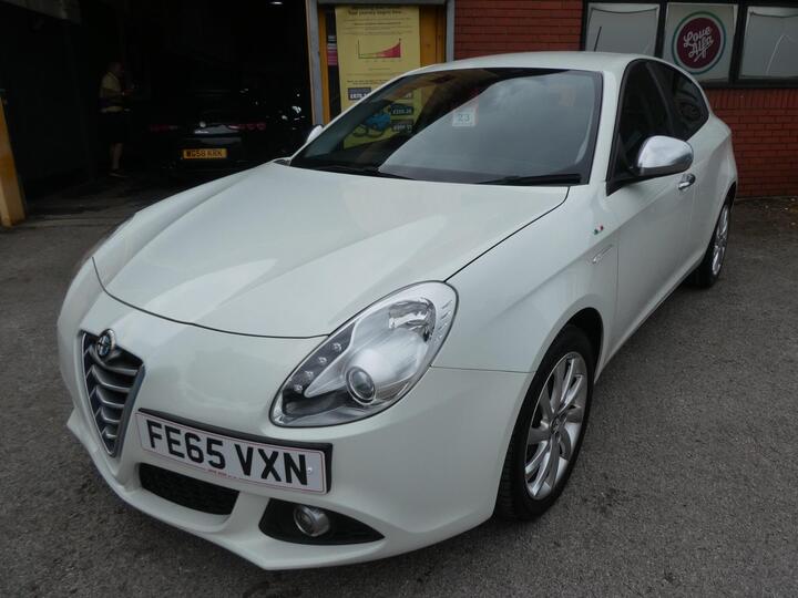 Alfa Romeo Giulietta 1.6 JTDM-2 Progression Euro 6 (s/s) 5dr