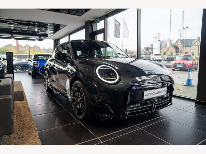 MINI Electric Cooper E 40.7kWh Sport Auto 3dr