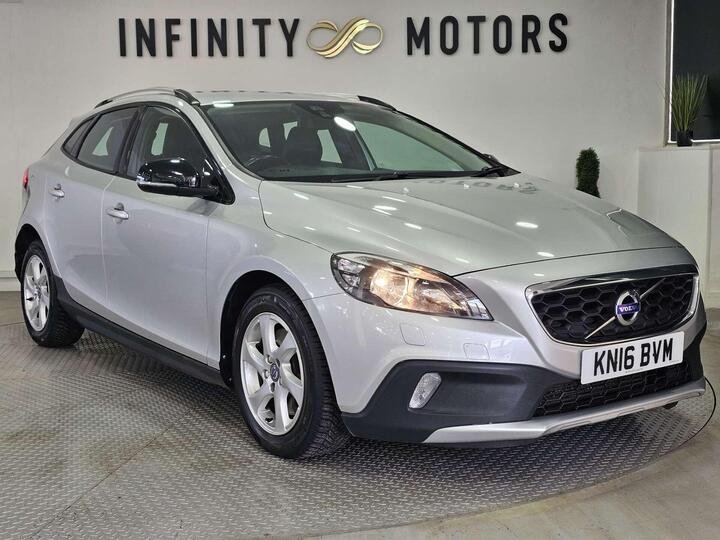 Volvo V40 2.0 D3 SE Nav Euro 6 (s/s) 5dr Volvo V40 2.0 D3 SE Nav Euro 6 (s/s) 5dr