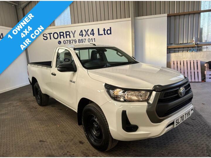 Toyota HI-LUX 2.4 D-4D Active Narrow Body 4WD Euro 6 2dr