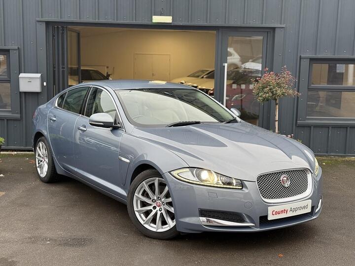 Jaguar XF 2.2d Premium Luxury Auto Euro 5 (s/s) 4dr
