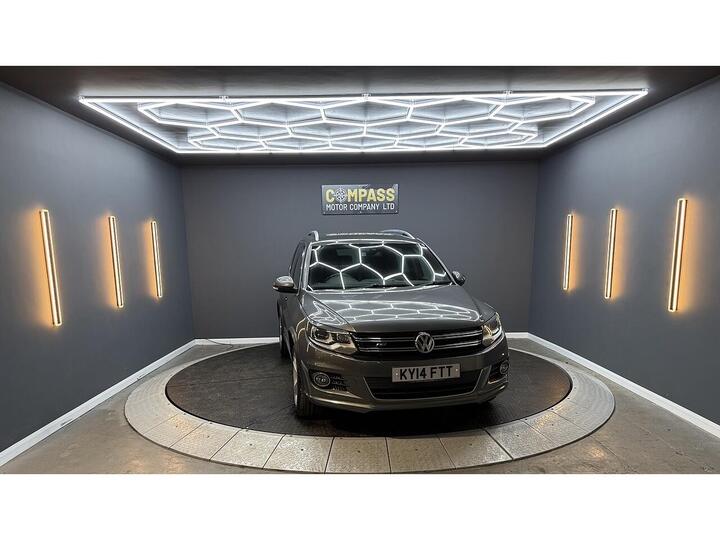 Volkswagen Tiguan 2.0 TDI BlueMotion Tech R-Line 4WD Euro 5 (s/s) 5dr