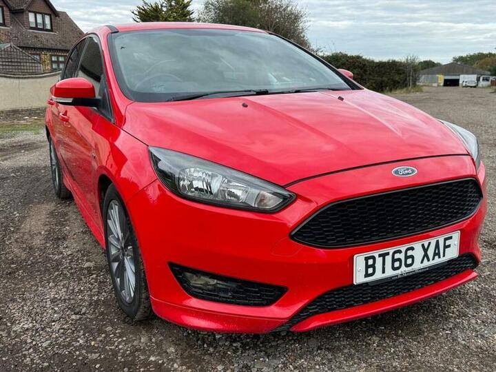 Ford Focus 1.0T EcoBoost ST-Line Euro 6 (s/s) 5dr