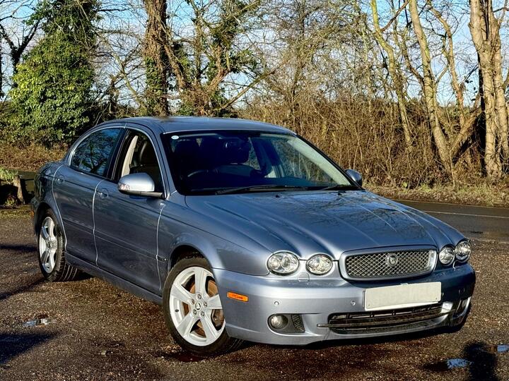 Jaguar X-Type 2.2D DPF SE 4dr Jaguar X-Type 2.2D DPF SE 4dr