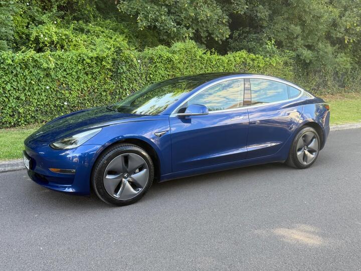 Tesla Model 3 Standard Range Plus Auto RWD 4dr