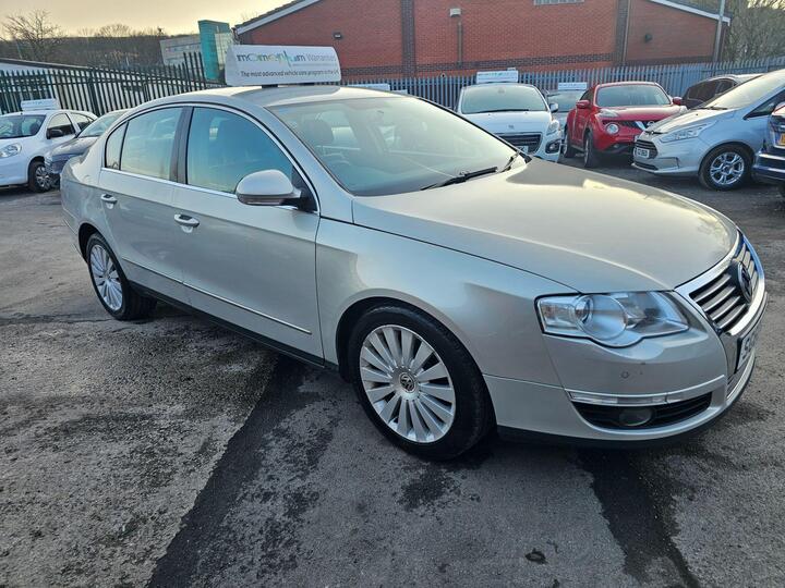 Volkswagen Passat 2.0 TDI Highline Plus DSG Euro 5 4dr Volkswagen Passat 2.0 TDI Highline Plus DSG Euro 5 4dr