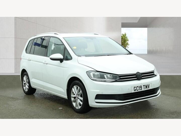 Volkswagen Touran 1.6 TDI SE Euro 6 (s/s) 5dr Volkswagen Touran 1.6 TDI SE Euro 6 (s/s) 5dr