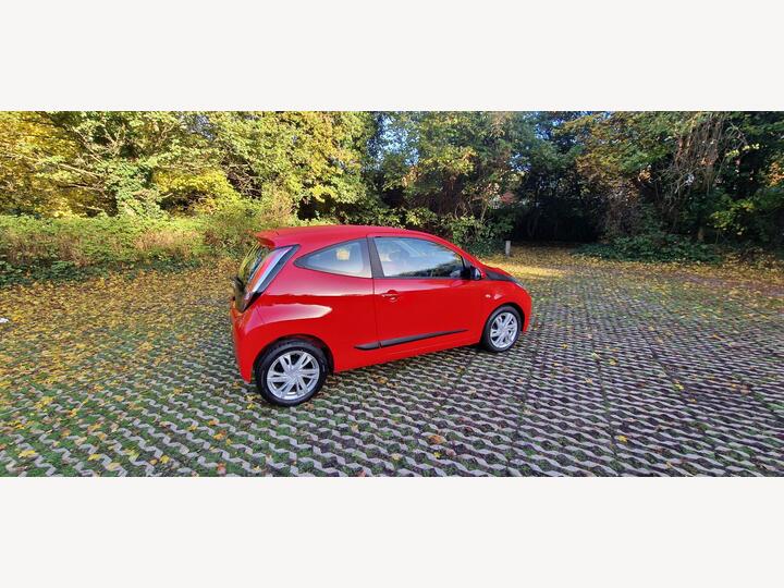 Toyota AYGO 1.0 VVT-i X-pression Euro 6 3dr Toyota AYGO 1.0 VVT-i X-pression Euro 6 3dr