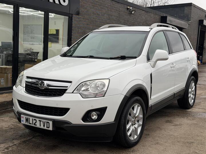 Vauxhall Antara 2.2 CDTi Exclusiv 4WD Euro 5 5dr Vauxhall Antara 2.2 CDTi Exclusiv 4WD Euro 5 5dr