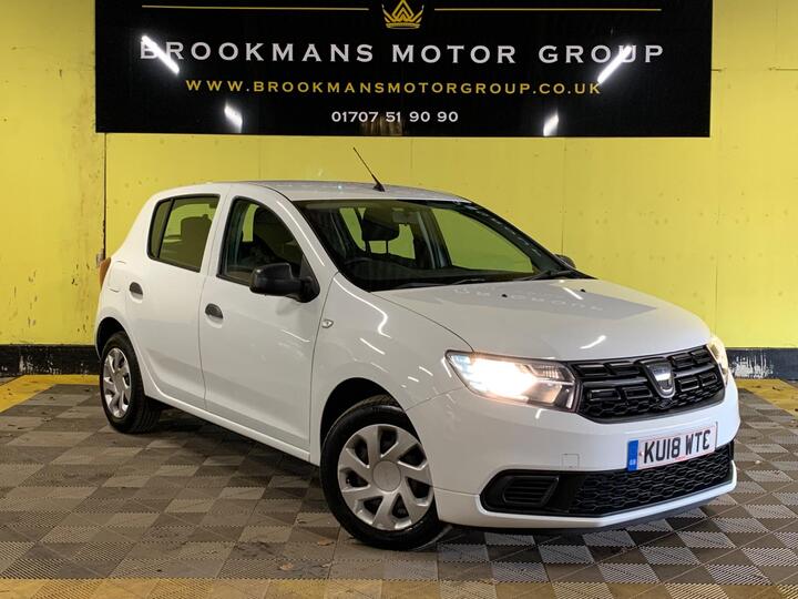 Dacia Sandero 1.0 SCe Ambiance Euro 6 5dr Dacia Sandero 1.0 SCe Ambiance Euro 6 5dr