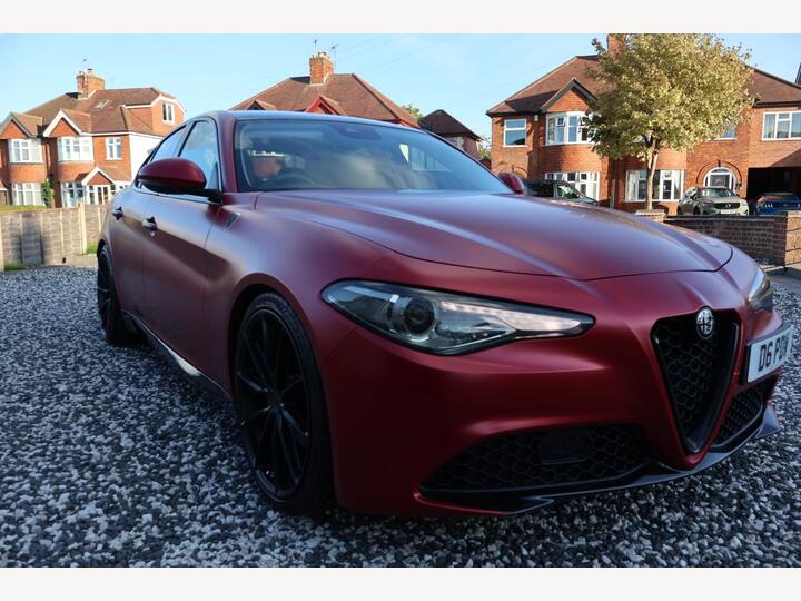 Alfa Romeo Giulia 2.2 TD Speciale Saloon 4dr Diesel Auto Euro 6 (s/s) (180 Ps)