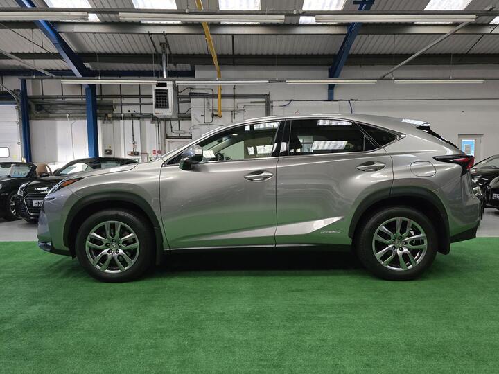 Lexus NX 2.5 300h Luxury E-CVT 4WD Euro 6 (s/s) 5dr