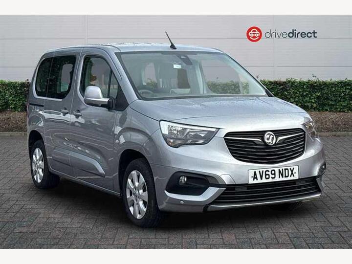 Vauxhall COMBO LIFE 1.2 Turbo Energy Euro 6 (s/s) 5dr Vauxhall COMBO LIFE 1.2 Turbo Energy Euro 6 (s/s) 5dr