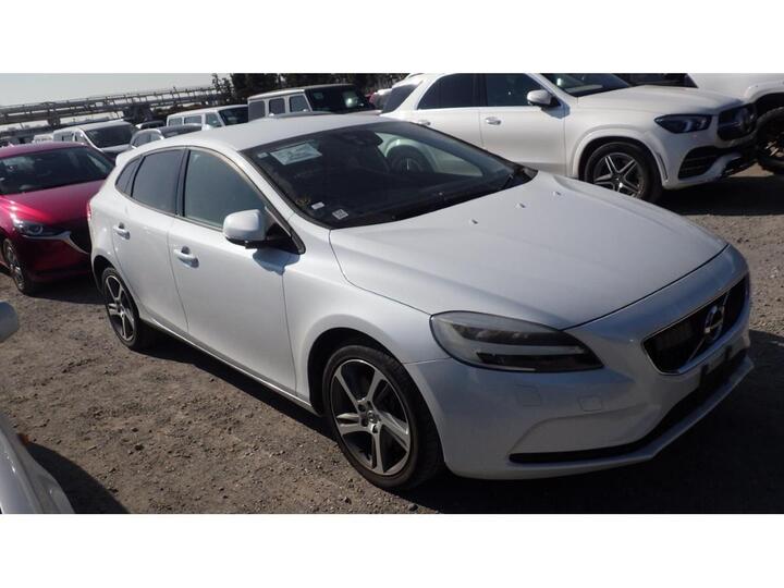 Volvo V40 1.5 T3 R-Design Nav Plus Auto Euro 6 (s/s) 5dr
