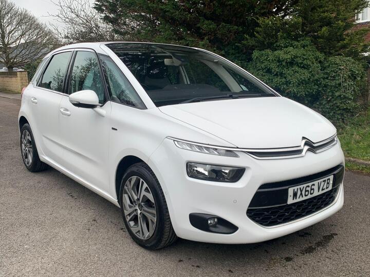 Citroen C4 Picasso 1.6 BlueHDi Exclusive Euro 6 (s/s) 5dr Citroen C4 Picasso 1.6 BlueHDi Exclusive Euro 6 (s/s) 5dr