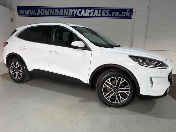 Ford Kuga 1.5T EcoBoost Titanium First Edition Euro 6 (s/s) 5dr