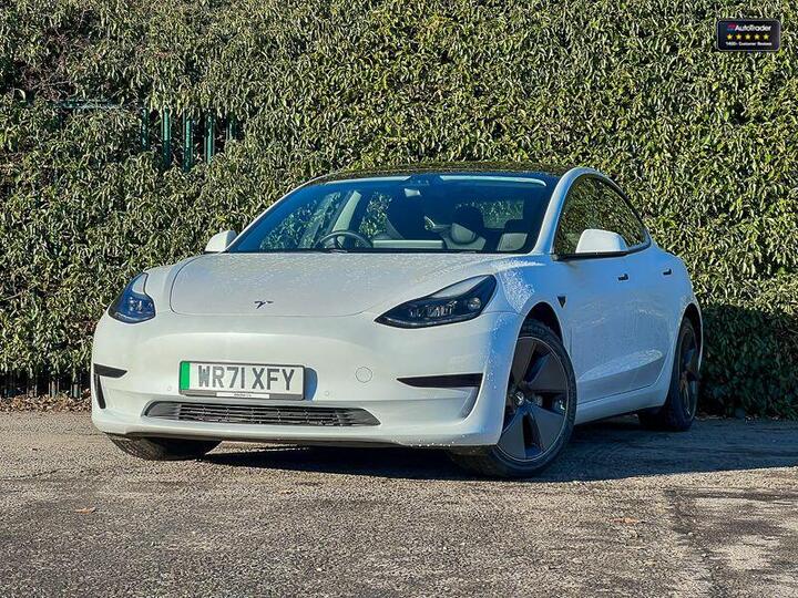 Tesla Model 3 Standard Range Plus Auto RWD 4dr