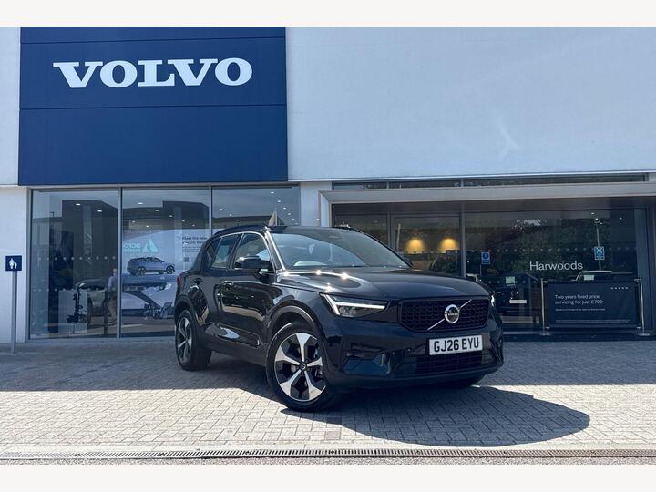 Volvo XC40 2.0 B4 MHEV Plus Dark DCT Auto Euro 6 (s/s) 5dr