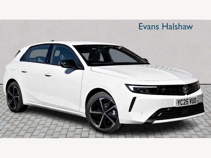 Vauxhall New Astra Griffin 1.2 130PS 6 Speed Vauxhall New Astra Griffin 1.2 130PS 6 Speed