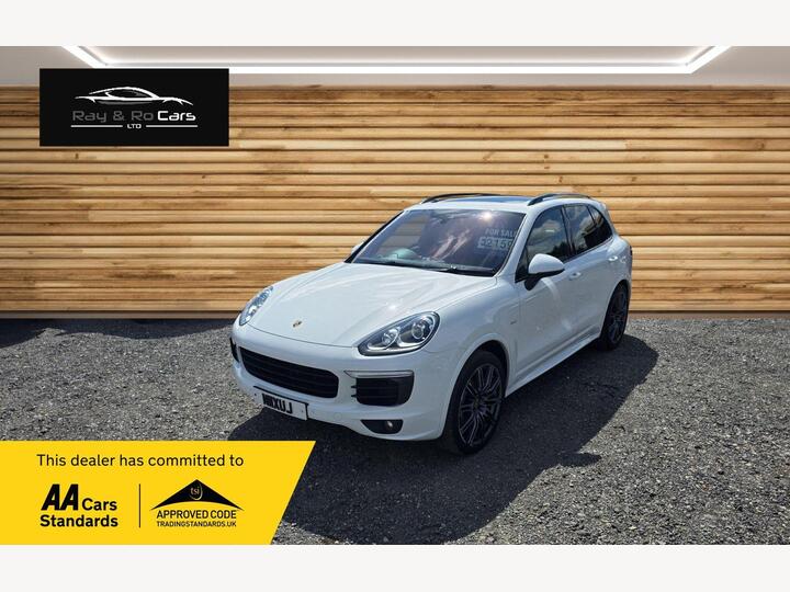 Porsche Cayenne 4.2 TD V8 S TiptronicS 4WD Euro 5 (s/s) 5dr Porsche Cayenne 4.2 TD V8 S TiptronicS 4WD Euro 5 (s/s) 5dr