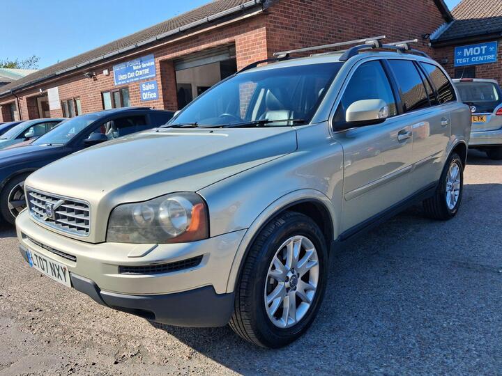 Volvo XC90 2.4 D5 SE Geartronic AWD 5dr
