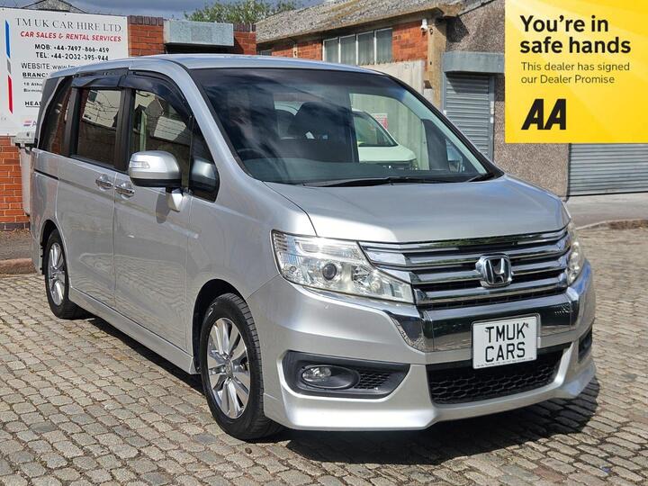 Honda Stepwagon Spada 2.0 Petrol Automatic 8 Seats MPV