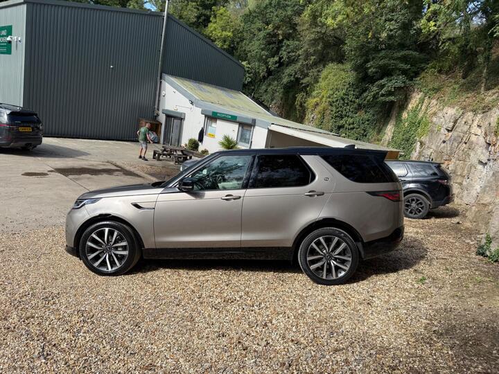 Land Rover Discovery 3.0 D300 MHEV R-Dynamic SE Auto 4WD Euro 6 (s/s) 5dr
