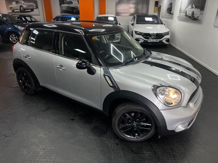 MINI Countryman 2.0 Cooper SD Euro 5 (s/s) 5dr MINI Countryman 2.0 Cooper SD Euro 5 (s/s) 5dr